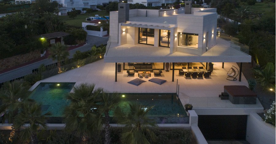 Villa con vistas a la montaña en Nueva Andalucía