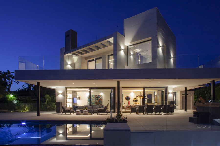 Villa con vistas a la montaña en Nueva Andalucía