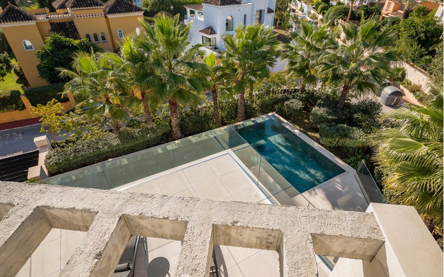 Villa con vistas a la montaña en Nueva Andalucía