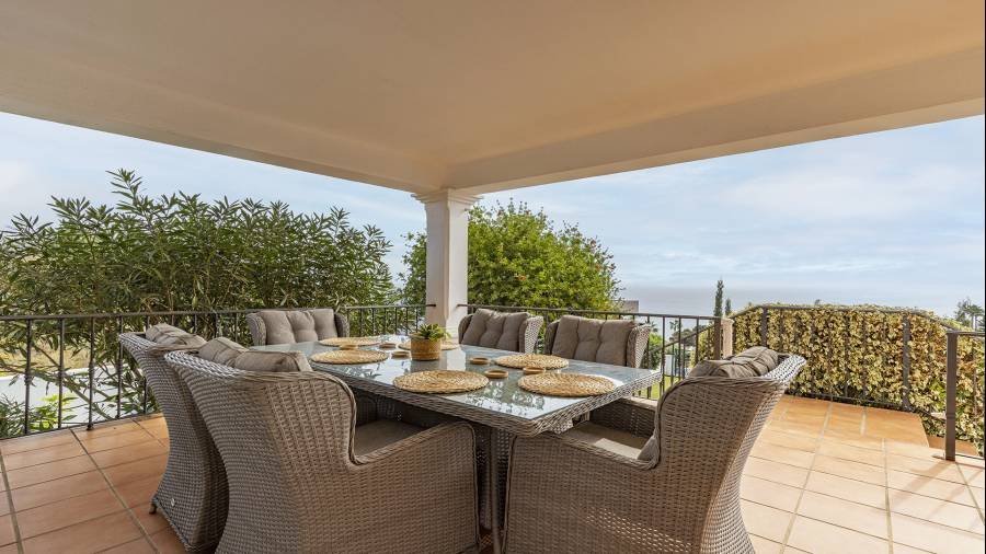 Villa in La Paloma Manilva | 4-bed | €1.45M