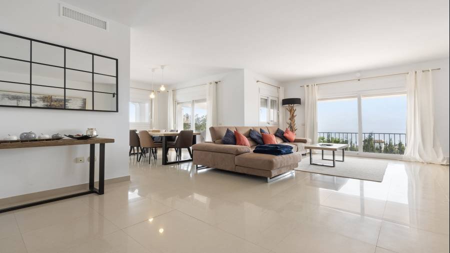 Villa in La Paloma Manilva | 4-bed | €1.45M