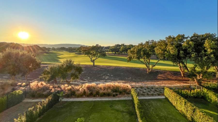 Town House в San Roque Golf, San Roque | 3 спален | €0.80M
