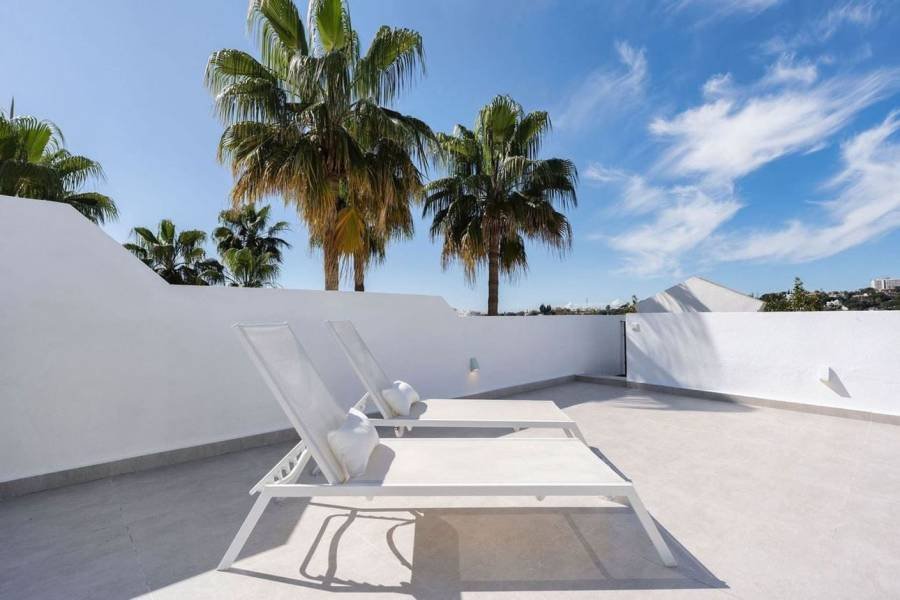 Duplex Penthouse в Nueva Andalucia, Marbella | 3 спален | €0.75M