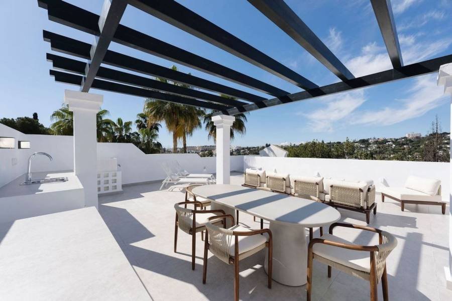 Duplex Penthouse в Nueva Andalucia, Marbella | 3 спален | €0.75M