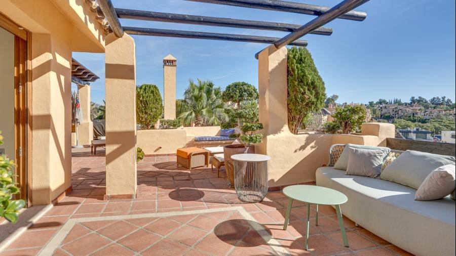 Duplex Penthouse в Estepona East, Estepona | 3 спален | €0.75M