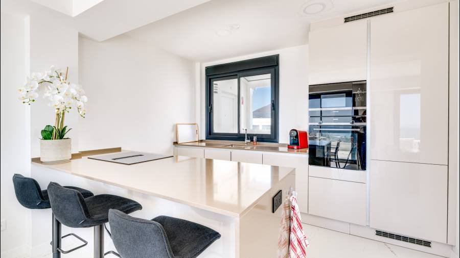 Penthouse в Bahia de Casares, Casares | 2 спален | €0.79M