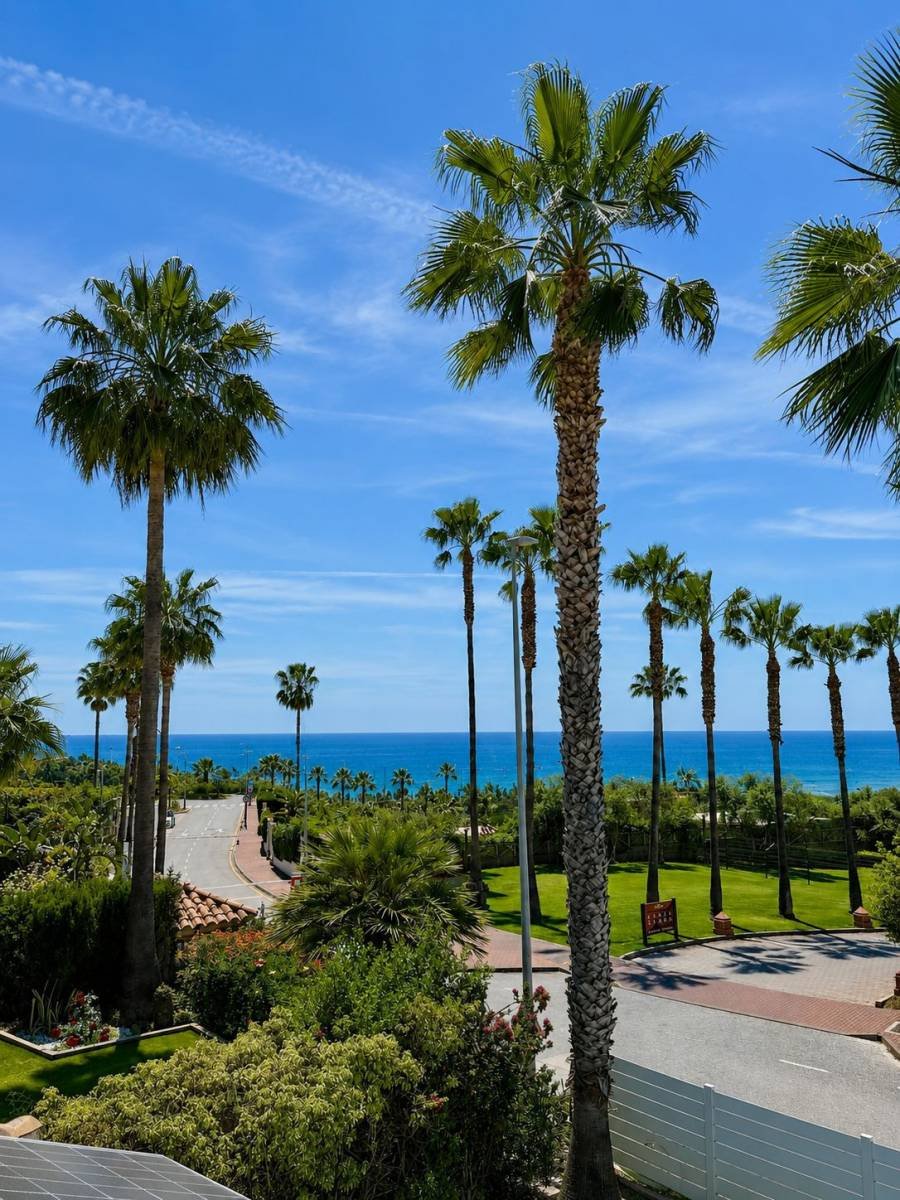 Semi Detached House in Marbella Este Marbella | 4-bed | €1.49M