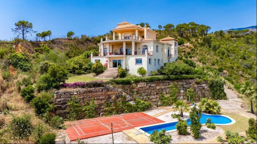 Villa Estepona | 7-bed | €2.10M