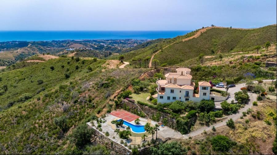 Villa Estepona | 7-bed | €2.10M