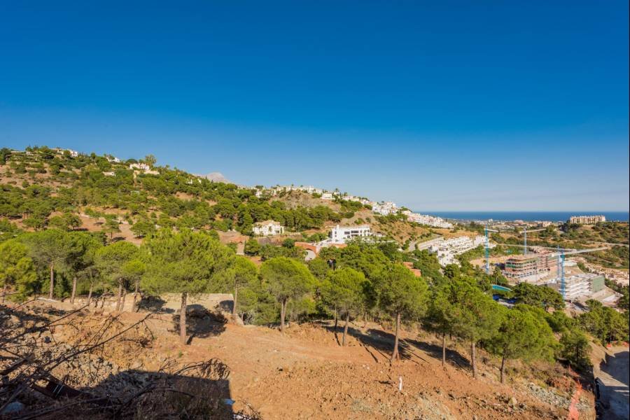 Plot in La Reserva de Alcuzcuz Benahavis | €1.90M