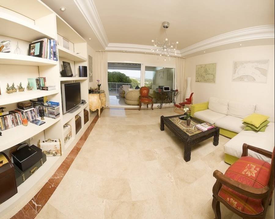 Ground Floor Apartment in Nueva Andalucia Marbella | 2-bed | €0.65M
