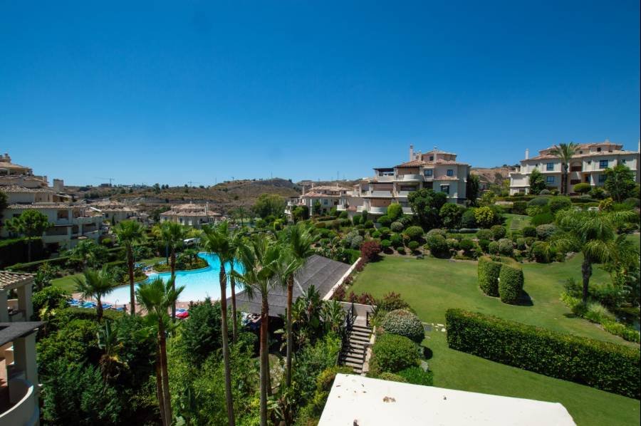 Apartment Benahavis | 3-bed | €0.59M