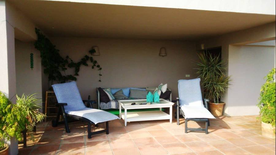Villa in Torreguadiaro Sotogrande | 4-bed | €0.80M