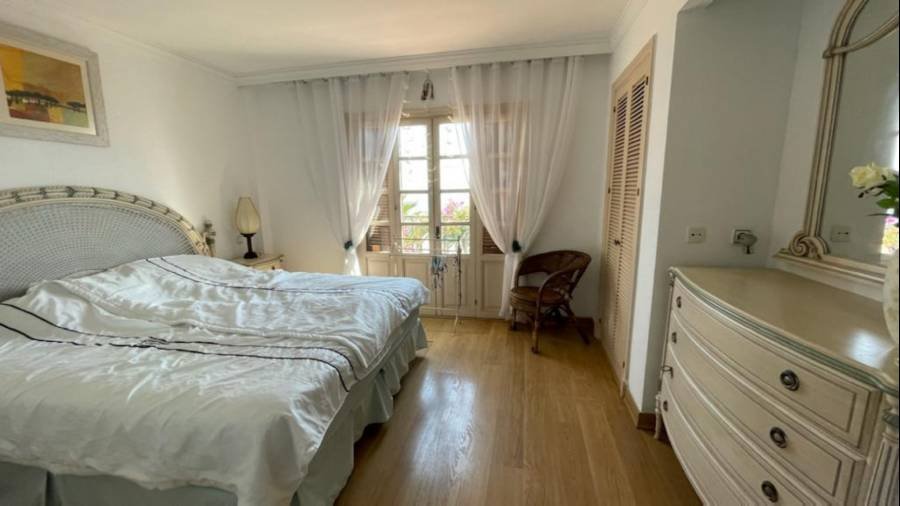 Semi Detached House in Estepona East Estepona | 3-bed | €0.59M