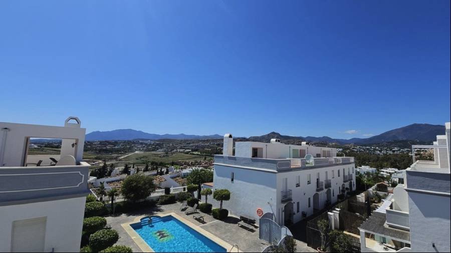 Town House in Estepona East Estepona | 3-bed | €0.66M