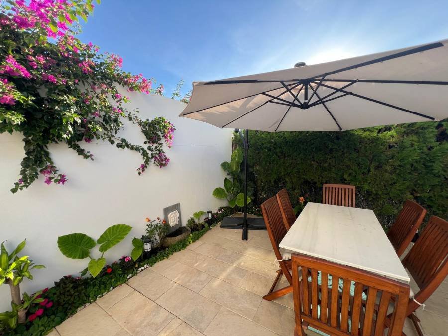 Town House in Marbella Golden Mile Marbella | 3-bed | €0.95M