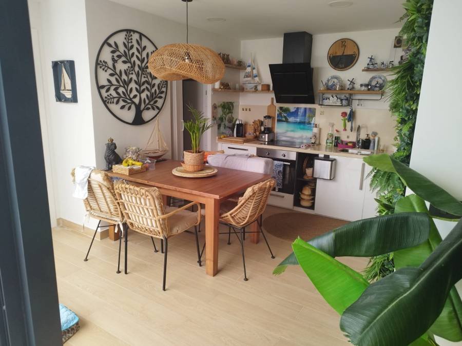 Semi Detached House in Estepona East Estepona | 4-bed | €0.85M