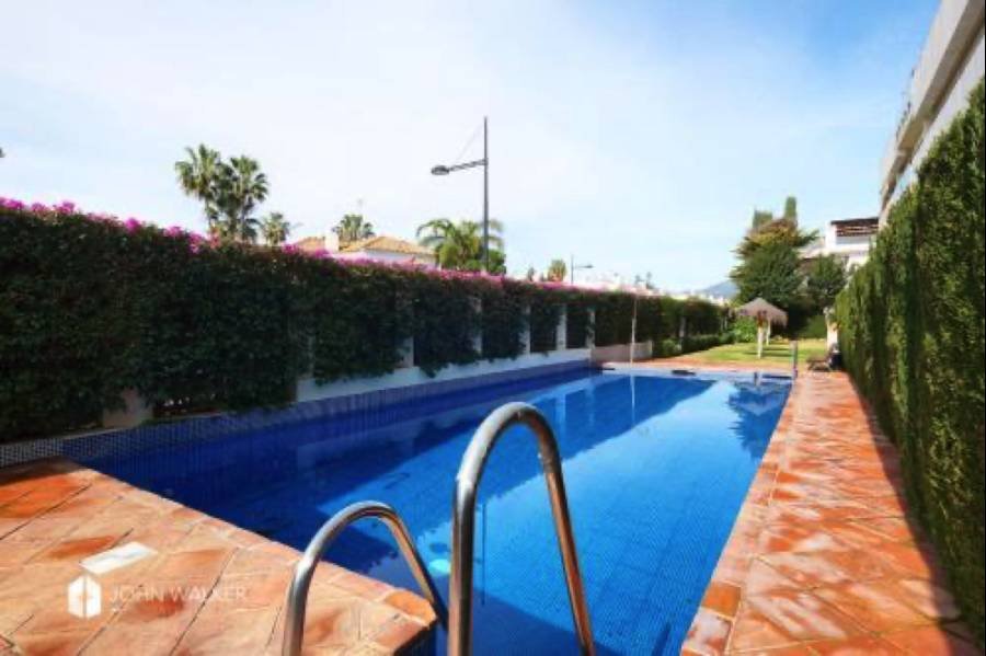 Ground Floor Apartment in Cortijo Blanco San Pedro de Alcantara | 2-bed | €0.76M