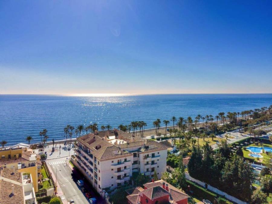 Ground Floor Apartment in Cortijo Blanco San Pedro de Alcantara | 2-bed | €0.76M