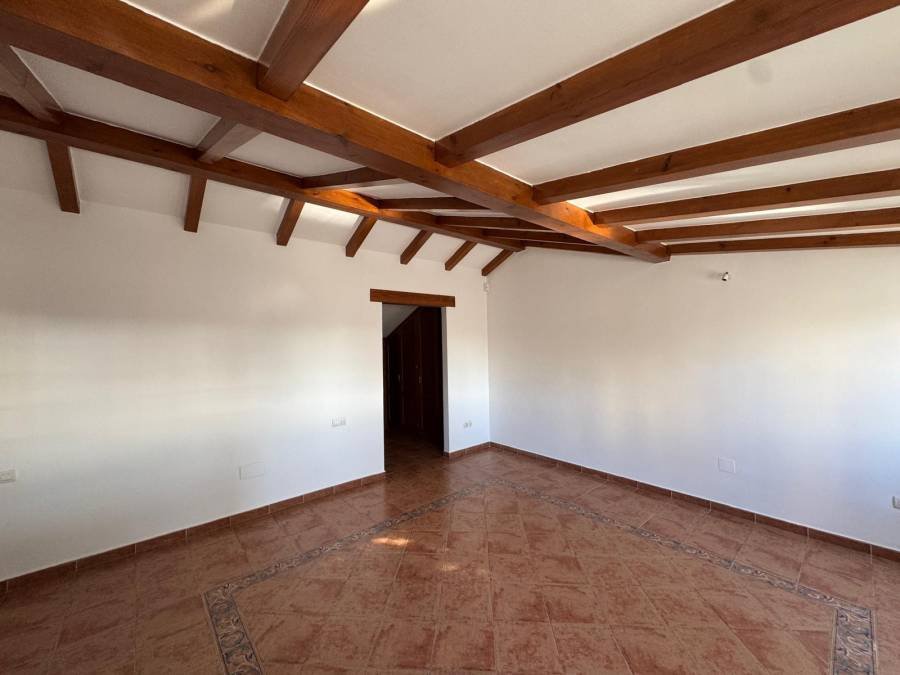 Semi Detached House Marbella | 4-bed | €1.05M