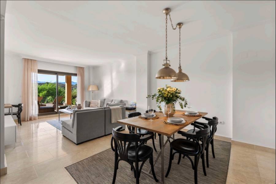 Ground Floor Apartment in Mirador del Paraiso Benahavis | 2-bed | €0.56M