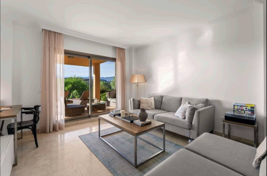 Ground Floor Apartment in Mirador del Paraiso Benahavis | 2-bed | €0.56M