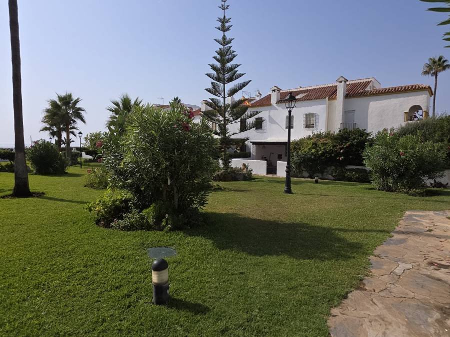 Semi Detached House in Marina de Casares Casares | 3-bed | €0.64M