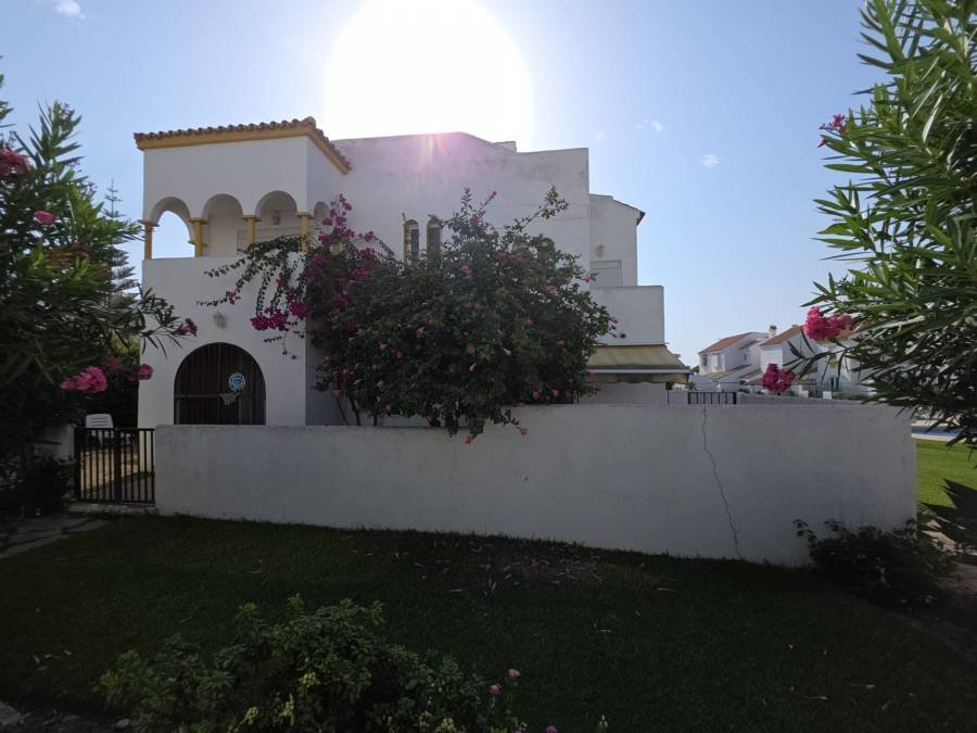 Semi Detached House in Marina de Casares Casares | 3-bed | €0.64M