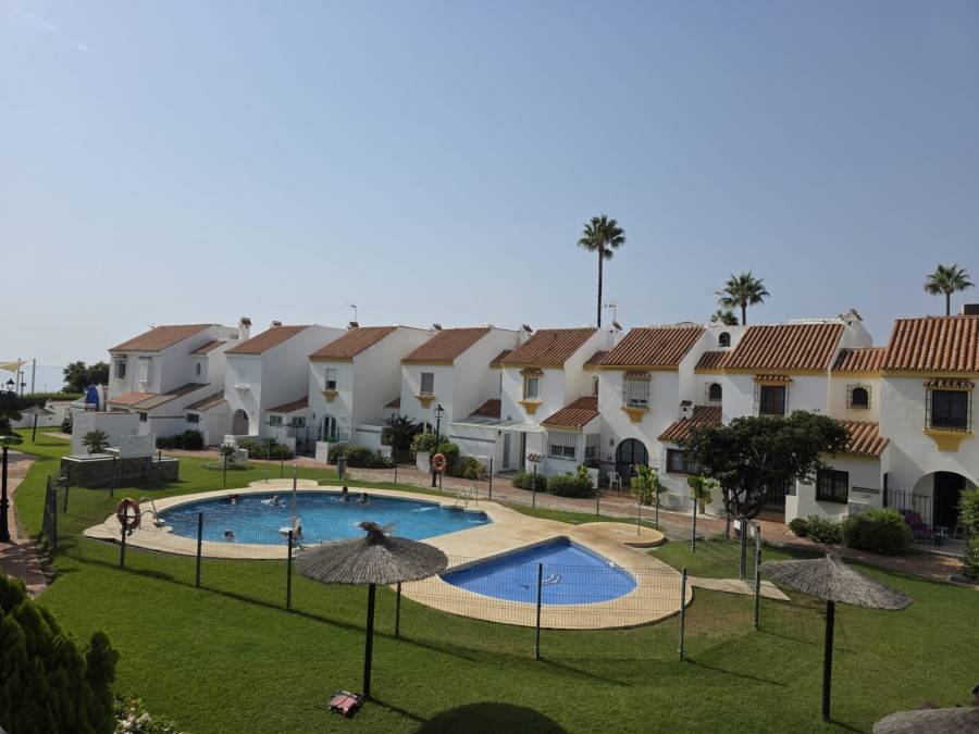 Semi Detached House in Marina de Casares Casares | 3-bed | €0.64M