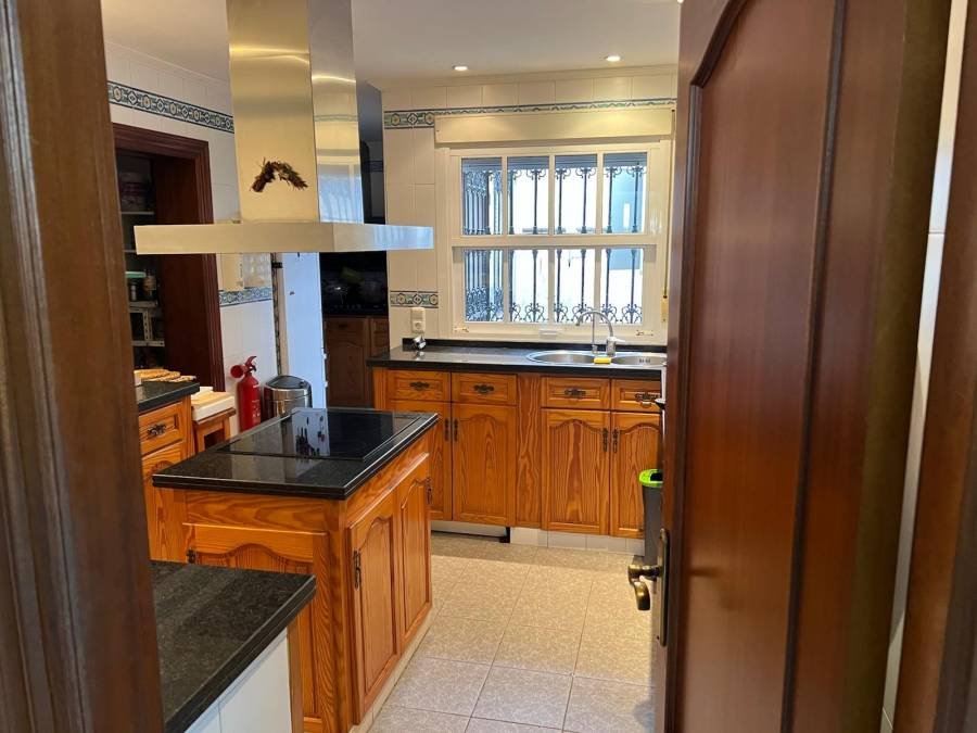 House in Nueva Andalucia Marbella | 4-bed | €0.84M