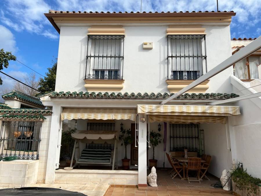 House in Nueva Andalucia Marbella | 4-bed | €0.84M