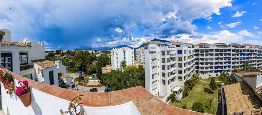 Penthouse in Marbella - Puerto Banus Marbella | 3-bed | €1.20M