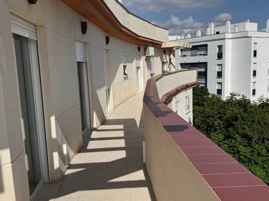 Penthouse in Estepona Town Estepona | 4-bed | €0.71M