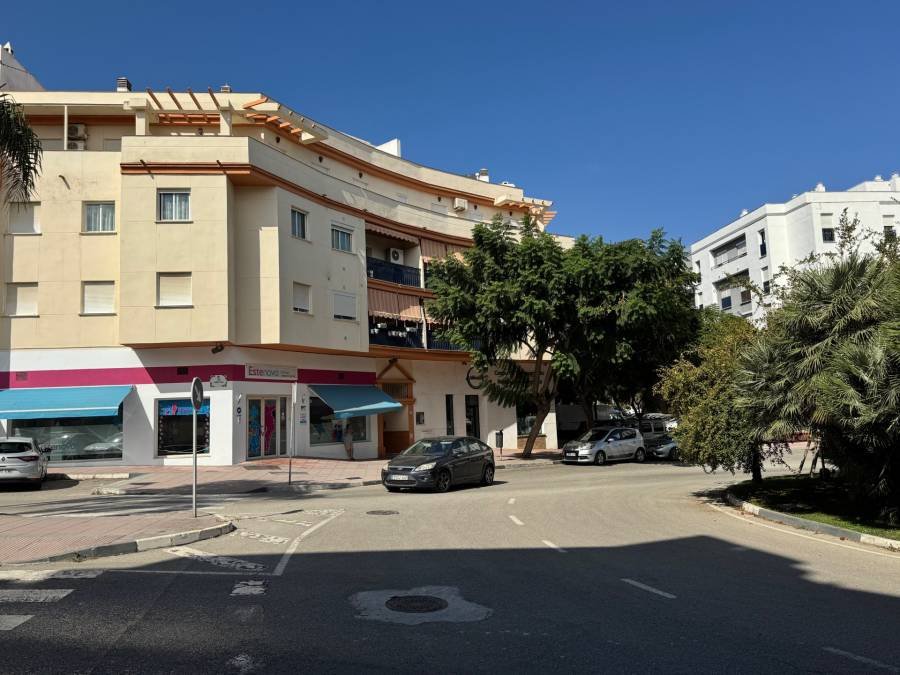 Penthouse in Estepona Town Estepona | 4-bed | €0.71M
