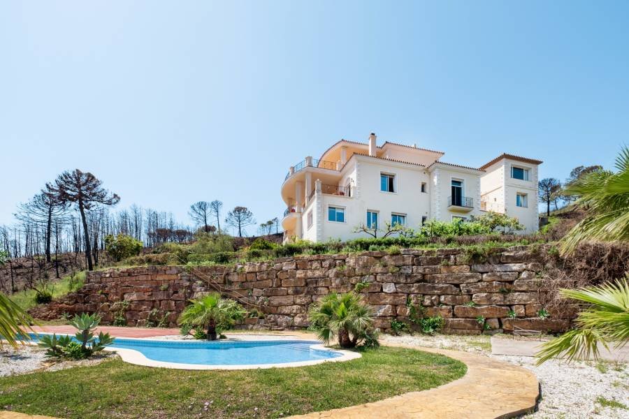 Finca en Altos de Estepona, Estepona | 7 dormitorios | €2.10M