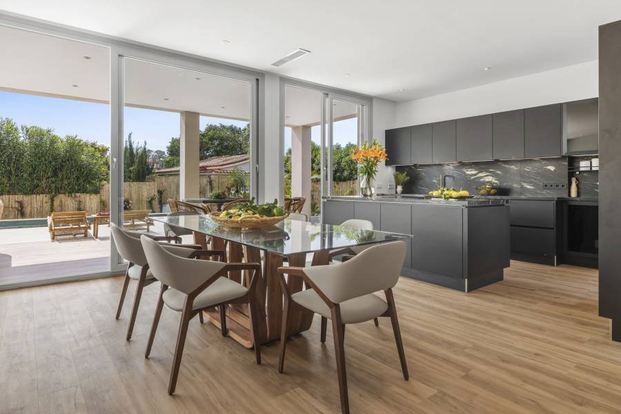 Villa in Linda Vista Baja San Pedro de Alcantara | 5-bed | €2.95M