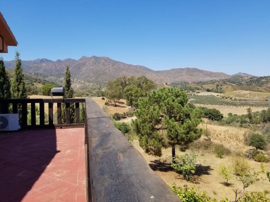 Finca in Entrerrios Mijas Costa | 4-bed | €1.20M