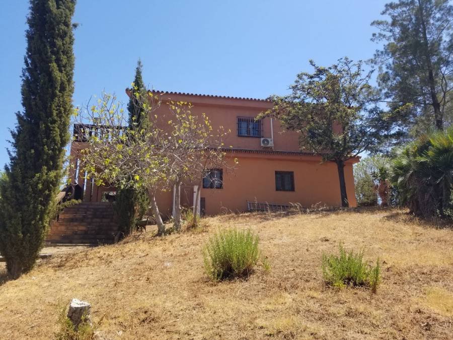 Finca in Entrerrios Mijas Costa | 4-bed | €1.20M