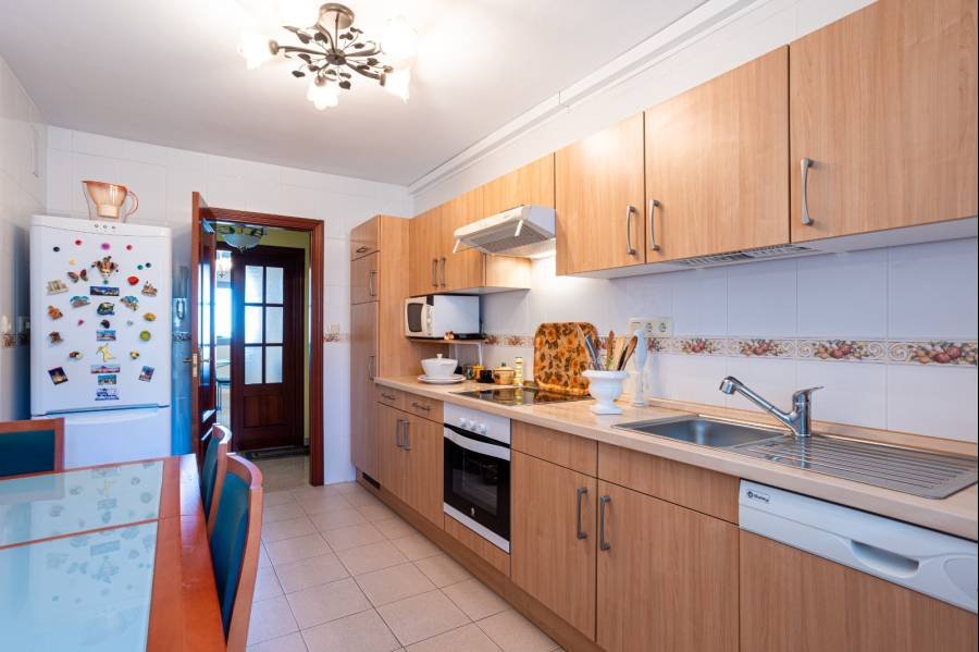 Apartment в El Castillo, Fuengirola | 3 спален | €0.60M
