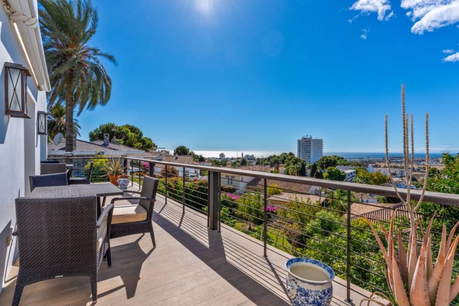 Villa in Nueva Andalucia Marbella | 4-bed | €1.80M