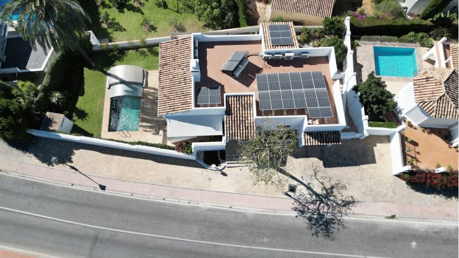 Villa in Nueva Andalucia Marbella | 4-bed | €1.80M