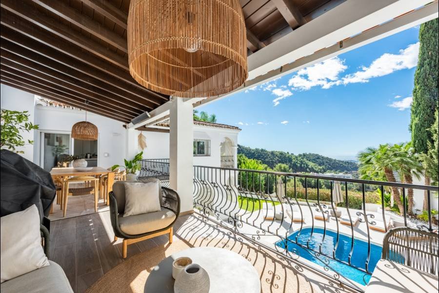 Semi Detached House in Cerros del Lago Istan | 4-bed | €1.55M
