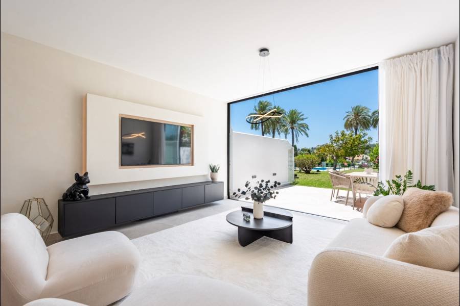 Town House in Nueva Andalucia Marbella | 4-bed | €1.40M