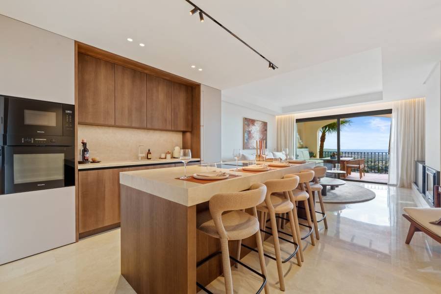 Duplex Penthouse in La Quinta Benahavis | 3-bed | €1.28M