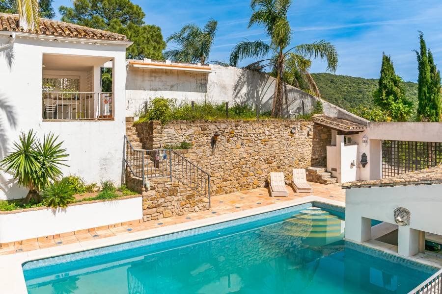 Villa in Benahavis Centro Benahavis | 8-bed | €2.00M