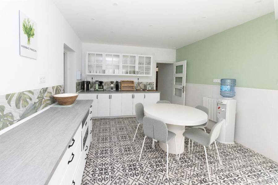 Villa in Benalmadena Costa Benalmadena | 6-bed | €1.40M