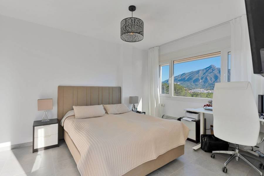 Duplex в Nueva Andalucia, Marbella | 3 спален | €0.70M