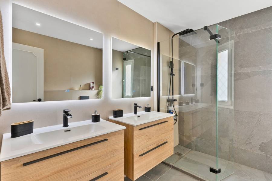 Duplex в Nueva Andalucia, Marbella | 3 спален | €0.70M