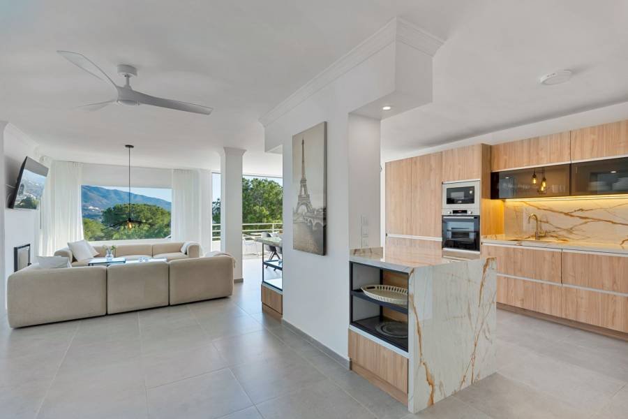 Duplex в Nueva Andalucia, Marbella | 3 спален | €0.70M