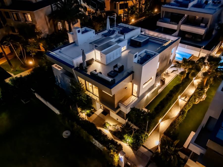 Semi Detached House in Marbella - Puerto Banus Marbella | 5-bed | €2.59M